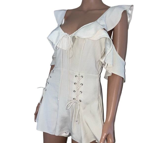 Tobi SLOAN IVORY TIERED RUFFLE LACE UP ROMPER jumpsuit one piece SZ SM - Picture 5 of 10